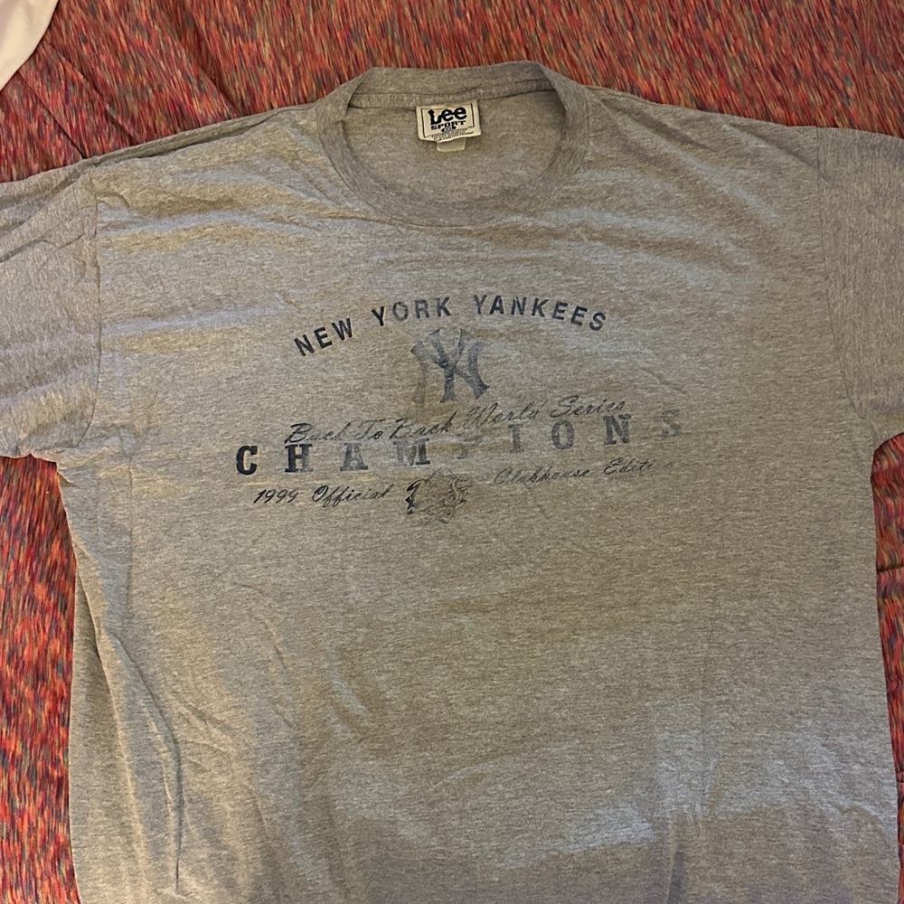 Lee Gray New York Yankees Champions Tee 1999 clubhouse